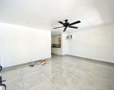 660 Ne 34th Court - Photo Thumbnail 2