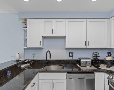 2900 Ne 30th Street - Photo Thumbnail 5