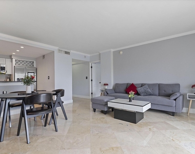 2900 Ne 30th Street - Photo Thumbnail 8