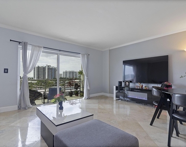 2900 Ne 30th Street - Photo Thumbnail 16