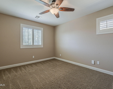 3476 E Orchid Lane - Photo Thumbnail 21