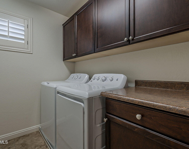 3476 E Orchid Lane - Photo Thumbnail 34