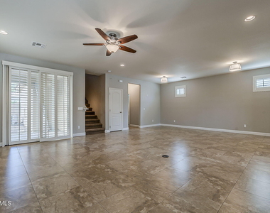 3476 E Orchid Lane - Photo Thumbnail 3
