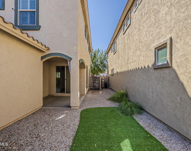 3476 E Orchid Lane - Photo Thumbnail 41