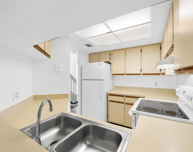 5200 Nw 31st Avenue - Photo Thumbnail 12