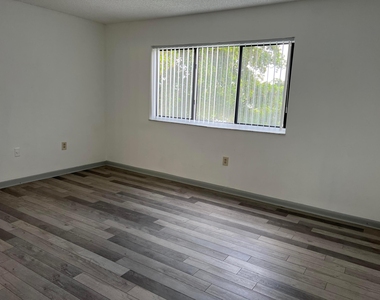 5200 Nw 31st Avenue - Photo Thumbnail 10