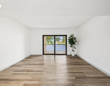 5200 Nw 31st Avenue - Photo Thumbnail 13