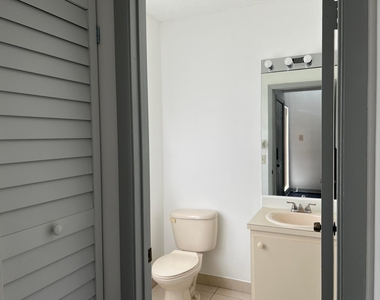 5200 Nw 31st Avenue - Photo Thumbnail 1