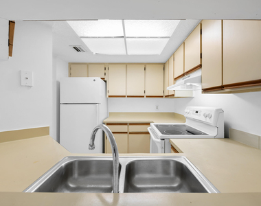 5200 Nw 31st Avenue - Photo Thumbnail 11