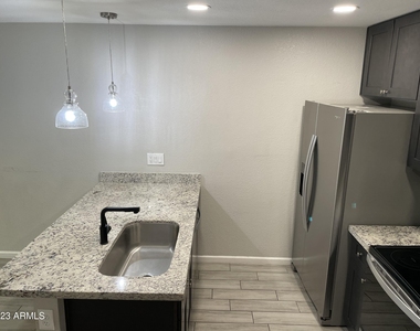 510 N Alma School Road - Photo Thumbnail 4