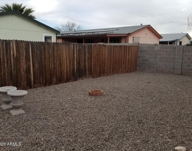 11275 N 99th Avenue - Photo Thumbnail 7