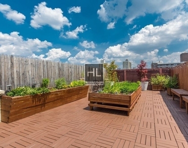 West 91st Street - Photo Thumbnail 2