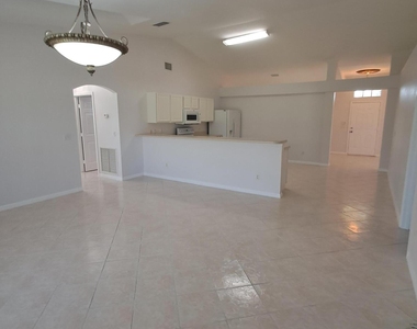 2697 Sw Altamira Avenue - Photo Thumbnail 5