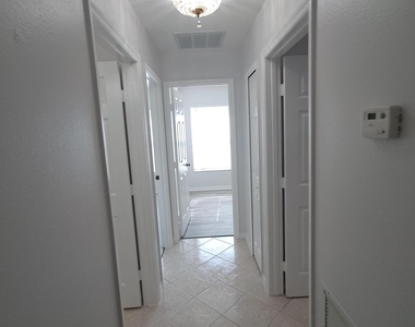 2697 Sw Altamira Avenue - Photo Thumbnail 23