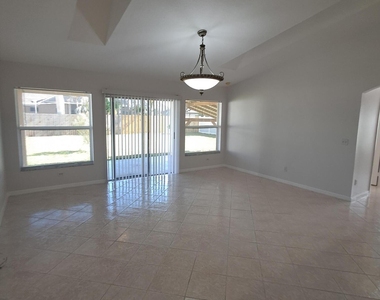 2697 Sw Altamira Avenue - Photo Thumbnail 6