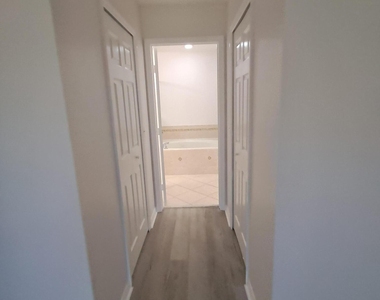 2697 Sw Altamira Avenue - Photo Thumbnail 14