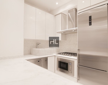 West 58 Street - Photo Thumbnail 3