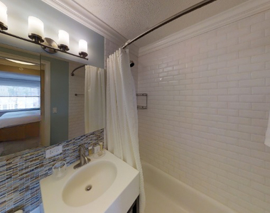 East 57th Street - Photo Thumbnail 1