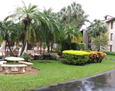 201 Foxtail Drive - Photo Thumbnail 6