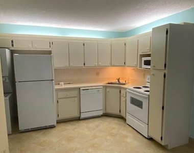 201 Foxtail Drive - Photo Thumbnail 2