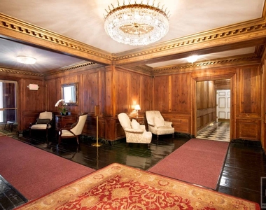 West 58th Street - Photo Thumbnail 3