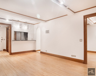 West 58th Street - Photo Thumbnail 2