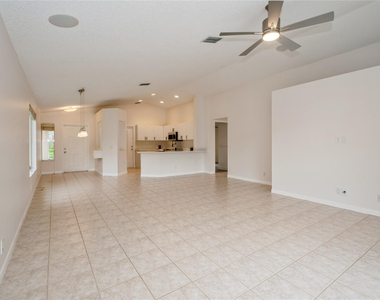 4367 Dogwood Circle - Photo Thumbnail 7
