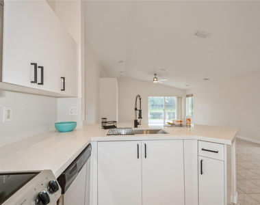 4367 Dogwood Circle - Photo Thumbnail 10
