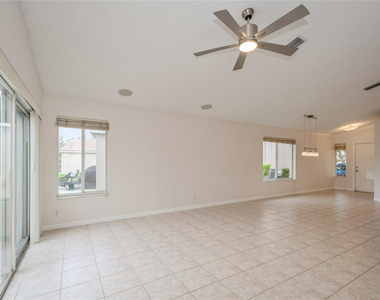 4367 Dogwood Circle - Photo Thumbnail 6