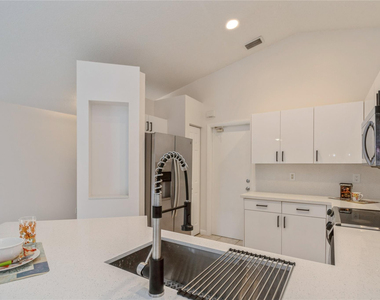 4367 Dogwood Circle - Photo Thumbnail 11