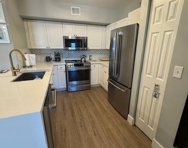 651 Okeechobee Boulevard - Photo Thumbnail 12