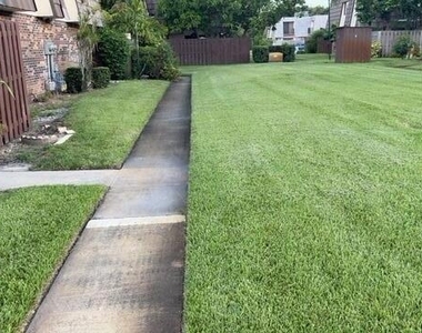1600 Forest Lakes Circle - Photo Thumbnail 25