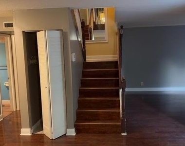 1600 Forest Lakes Circle - Photo Thumbnail 19