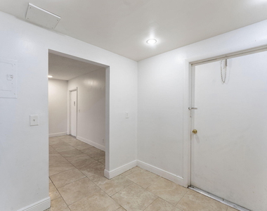 632 Nw 13th Street - Photo Thumbnail 1