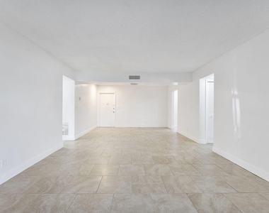 632 Nw 13th Street - Photo Thumbnail 4