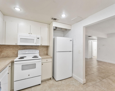 632 Nw 13th Street - Photo Thumbnail 6