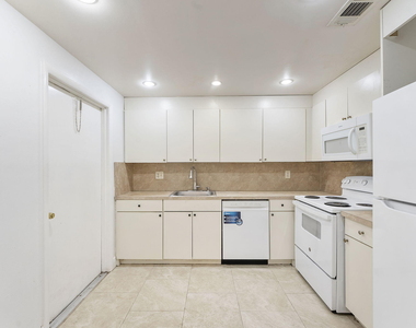 632 Nw 13th Street - Photo Thumbnail 5