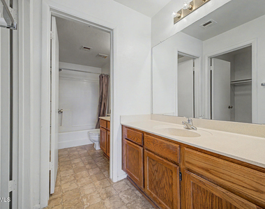 930 N Mesa Drive - Photo Thumbnail 16