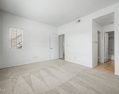 930 N Mesa Drive - Photo Thumbnail 15