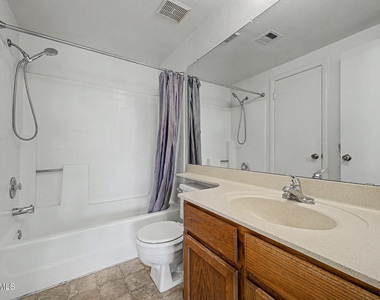 930 N Mesa Drive - Photo Thumbnail 17