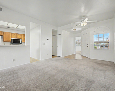 930 N Mesa Drive - Photo Thumbnail 5