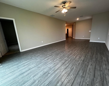 5208 Jovial Court - Photo Thumbnail 9