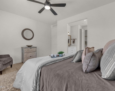 14052 N El Pueblo Boulevard - Photo Thumbnail 20