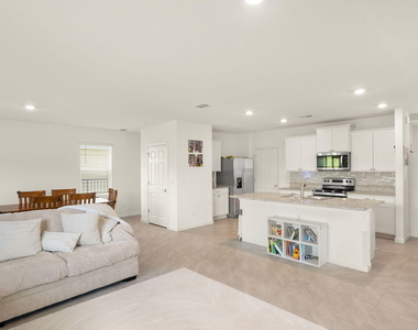 10764 Sw Vasari Way - Photo Thumbnail 9