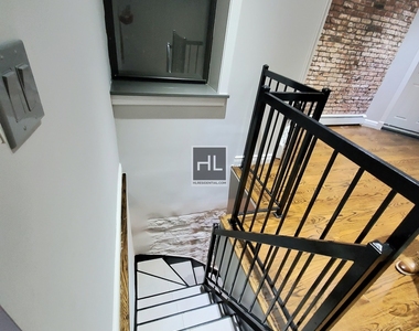 West 103rd Street - Photo Thumbnail 2