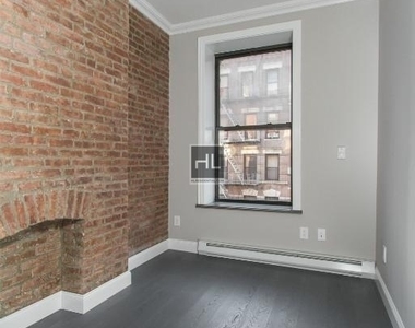 West 103rd Street - Photo Thumbnail 6