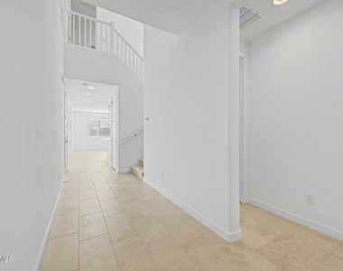 32000 N 121st Avenue - Photo Thumbnail 6