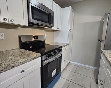 2307 N Congress Avenue - Photo Thumbnail 22