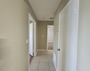 2307 N Congress Avenue - Photo Thumbnail 2