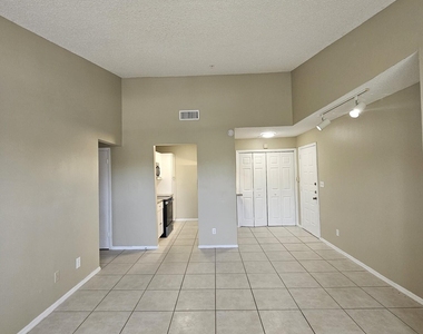 2307 N Congress Avenue - Photo Thumbnail 1